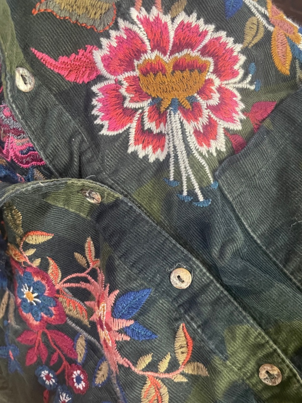 Johnny Was Dark Green corduroy Camo Button-Down Shirt dress w Floral Embroidery - Picture 6 of 7